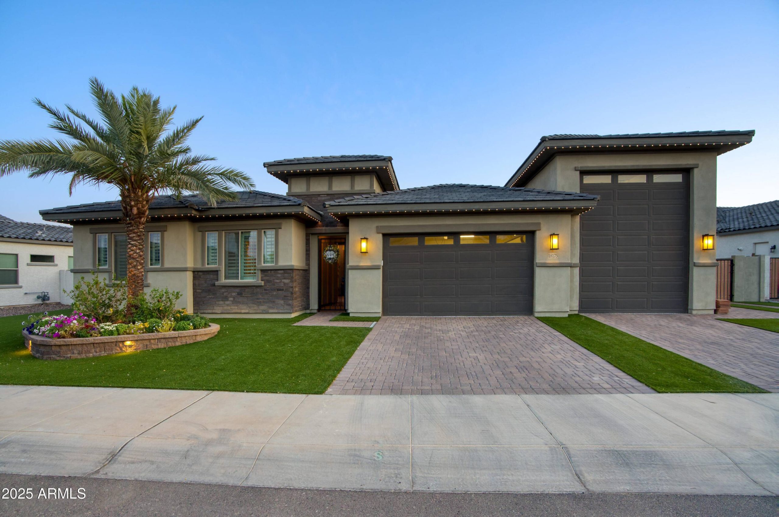 HOUSE8